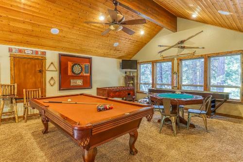 Rocky Pines Lodge