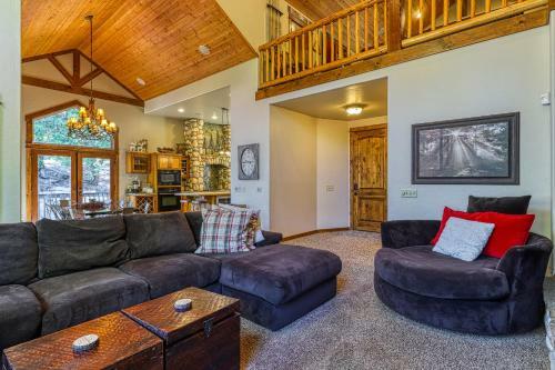 Rocky Pines Lodge