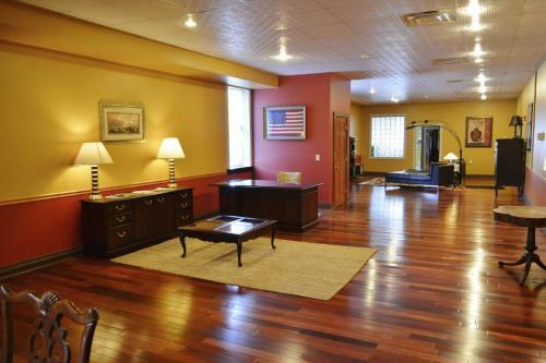 Downtown Lancaster Loft Apartment