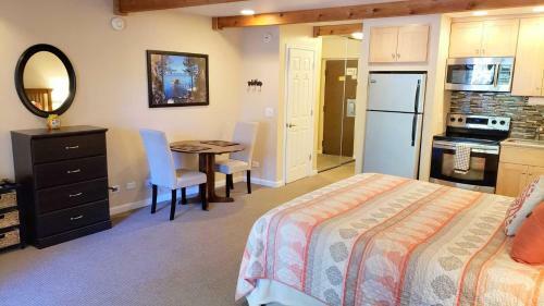 Apartamento Lakeland Village #105 Condo