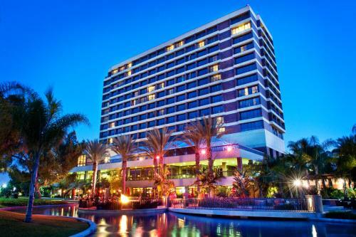 Hotel Pacific Palms Resort And Golf Club