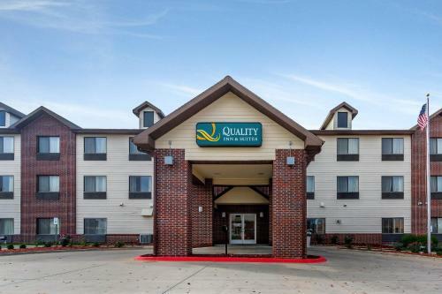 Hotel Quality Inn & Suites Emporia