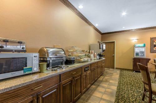 Hotel Quality Inn & Suites Emporia