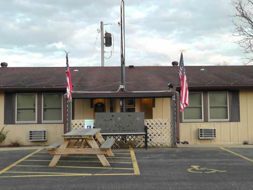 Motel 95 & Campground