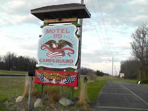 Motel 95 & Campground