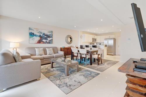 Solare Garden Villa 865