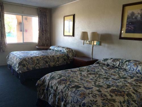 Townhouse Motel