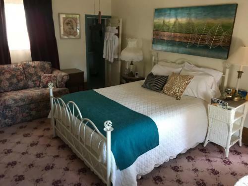 Campbell House B&B