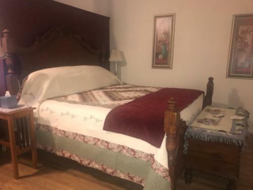 Campbell House B&B