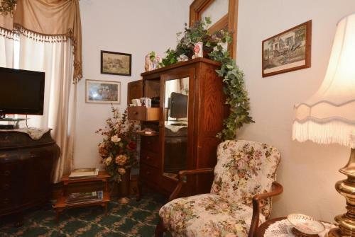 Campbell House B&B