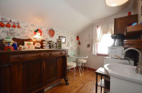Campbell House B&B
