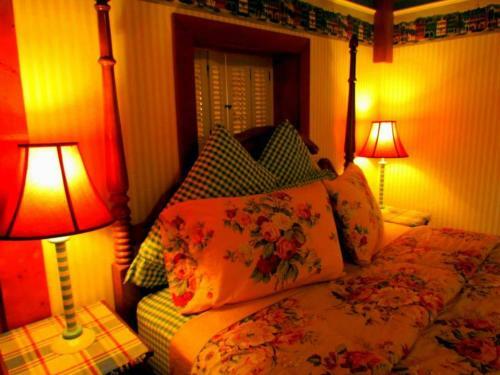 Shamrock Thistle & Crown B&B