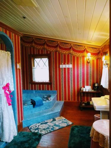 Shamrock Thistle & Crown B&B