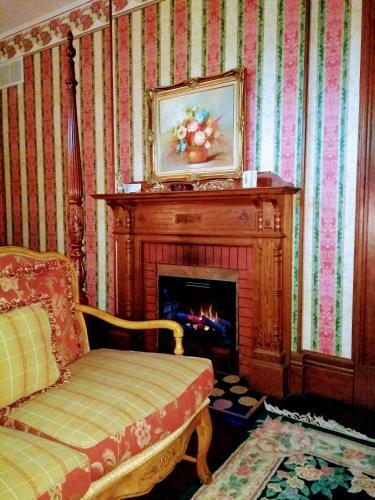 Shamrock Thistle & Crown B&B