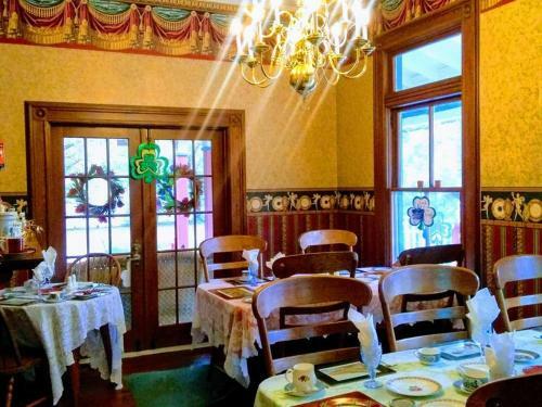 Shamrock Thistle & Crown B&B