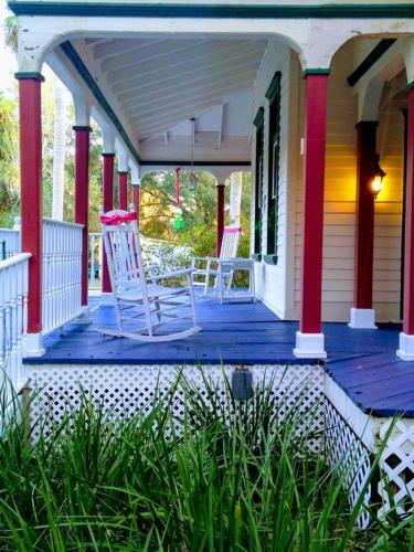 Shamrock Thistle & Crown B&B