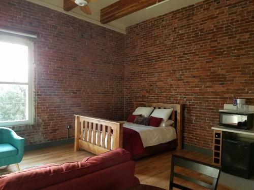 Hotel Amity Flats