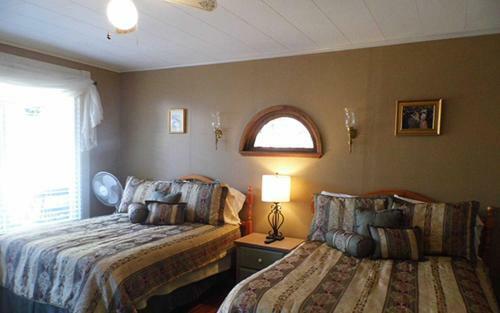 Posada Otter Creek Inn