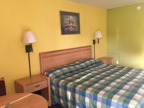 Motel Statesman Inn