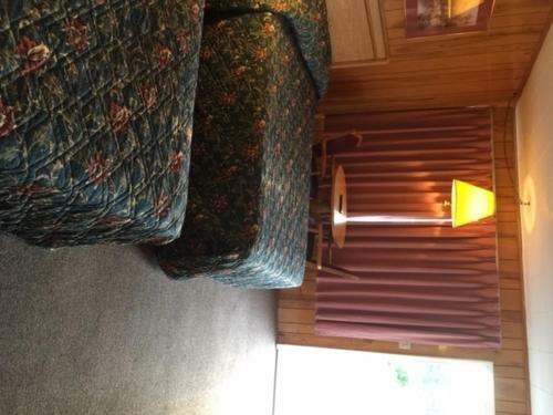 Motel Statesman Inn