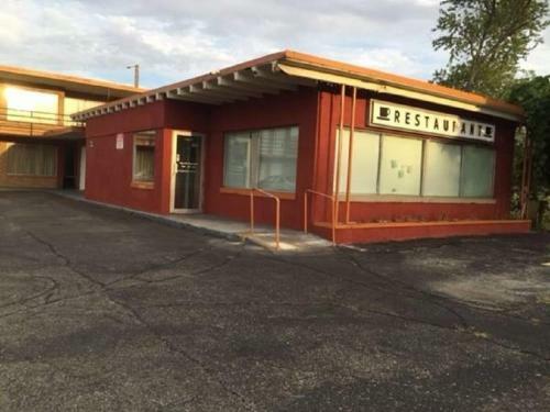 Motel Statesman Inn