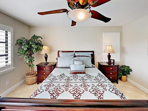 Apartamento 11650 Capri Circle South Condo Unit 104