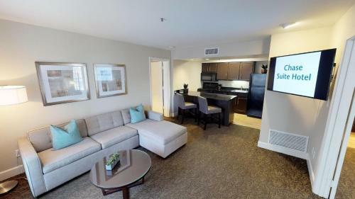 Hotel Chase Suites Brea