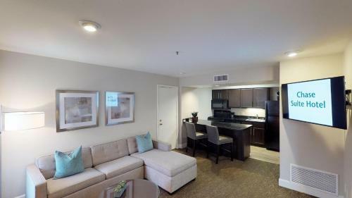 Hotel Chase Suites Brea