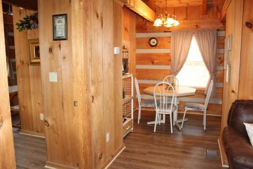 Champagne Dreams Cabin