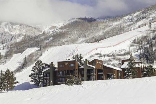 West Condominiums - W3433