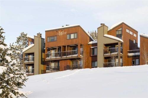 West Condominiums - W3433