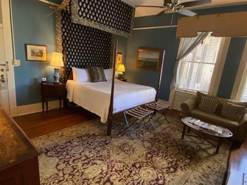 Bed & Breakfast Foley House Inn