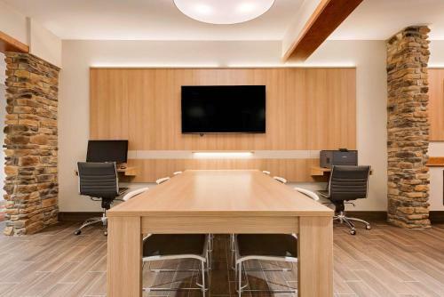 Hotel Microtel Inn & Suites By Wyndham Clarion