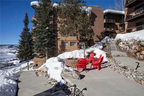 Storm Meadows East Slopeside - Se044