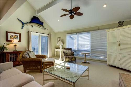 Beach Club 341