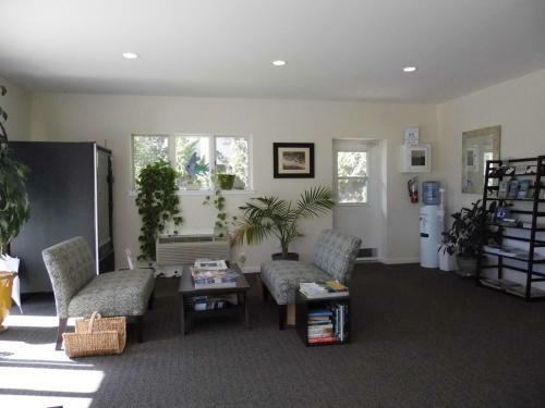 Hotel Windward Shores