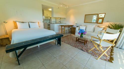 Hotel Windward Shores