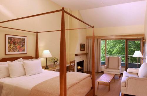 Hotel New Harmony Inn Resort And Conference Center