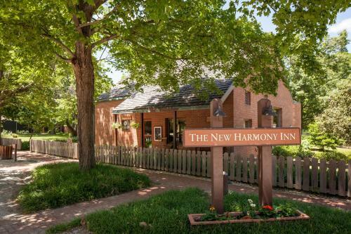 Hotel New Harmony Inn Resort And Conference Center