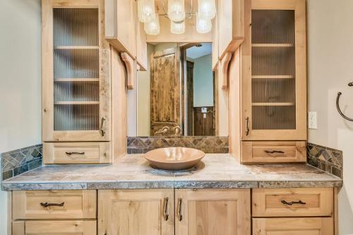 13 Vine Maple Home