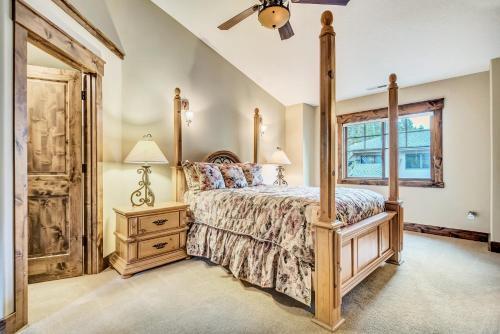 13 Vine Maple Home