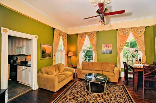 Bed & Breakfast The Jepson Estate On Forsyth Park!