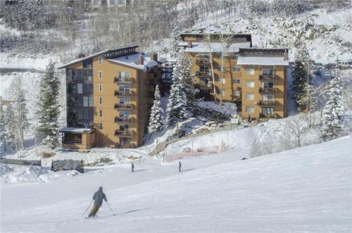 Storm Meadows East Slopeside - Se040