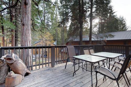 Snugglers Inn Condominium