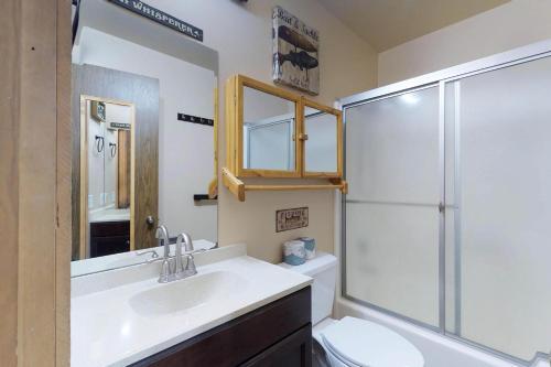 Snugglers Inn Condominium
