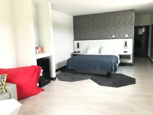 Hy-lo Hotel