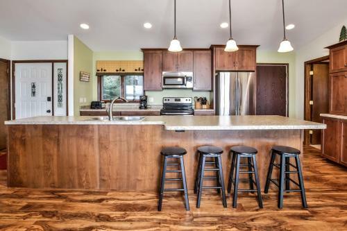 Lost At The Lake- Hiller Vacation Homes Home