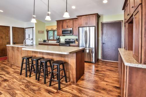 Lost At The Lake- Hiller Vacation Homes Home