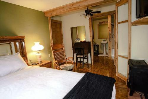 Trail City Bed & Breakfast