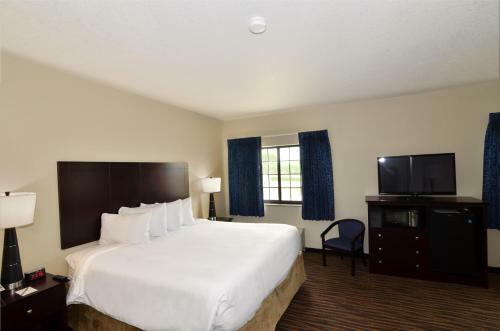 Hotel Cobblestone Inn & Suites - Holstein